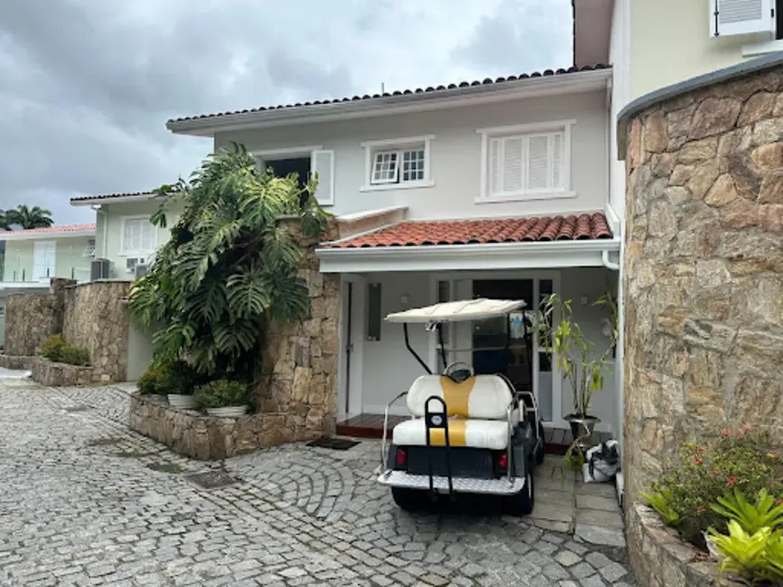 Foto 1 de Casa de Condomínio com 4 quartos à venda, 200m2 em Frade (Cunhambebe), Angra Dos Reis - RJ