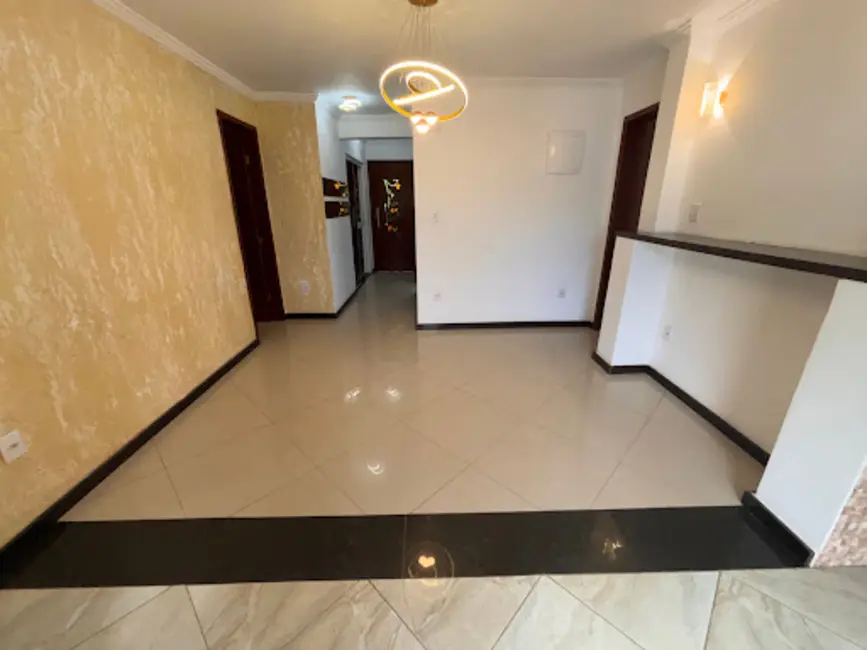 Foto 2 de Casa com 3 quartos para alugar, 143m2 em Nova Angra (Cunhambebe), Angra Dos Reis - RJ