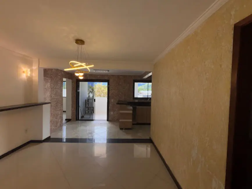 Foto 4 de Casa com 3 quartos para alugar, 143m2 em Nova Angra (Cunhambebe), Angra Dos Reis - RJ