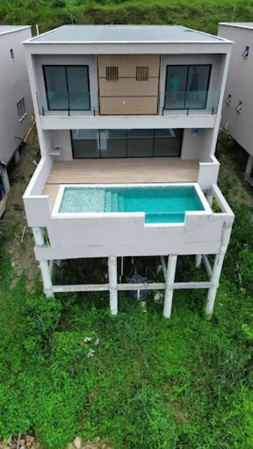 Foto 1 de Casa de Condomínio com 4 quartos à venda, 260m2 em Biscaia, Angra Dos Reis - RJ