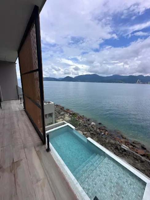 Foto 4 de Casa de Condomínio com 4 quartos à venda, 260m2 em Biscaia, Angra Dos Reis - RJ
