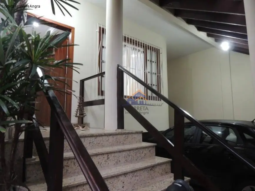 Foto 3 de Casa com 4 quartos à venda, 360m2 em Parque das Palmeiras, Angra Dos Reis - RJ