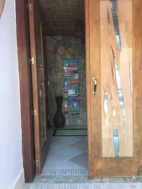 Foto 3 de Casa com 4 quartos à venda, 650m2 em Ponta do Sapê (Cunhambebe), Angra Dos Reis - RJ