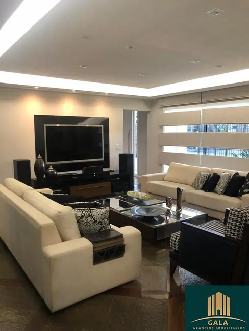 Foto 6 de Casa com 5 quartos à venda, 300m2 em Laranjal, Volta Redonda - RJ