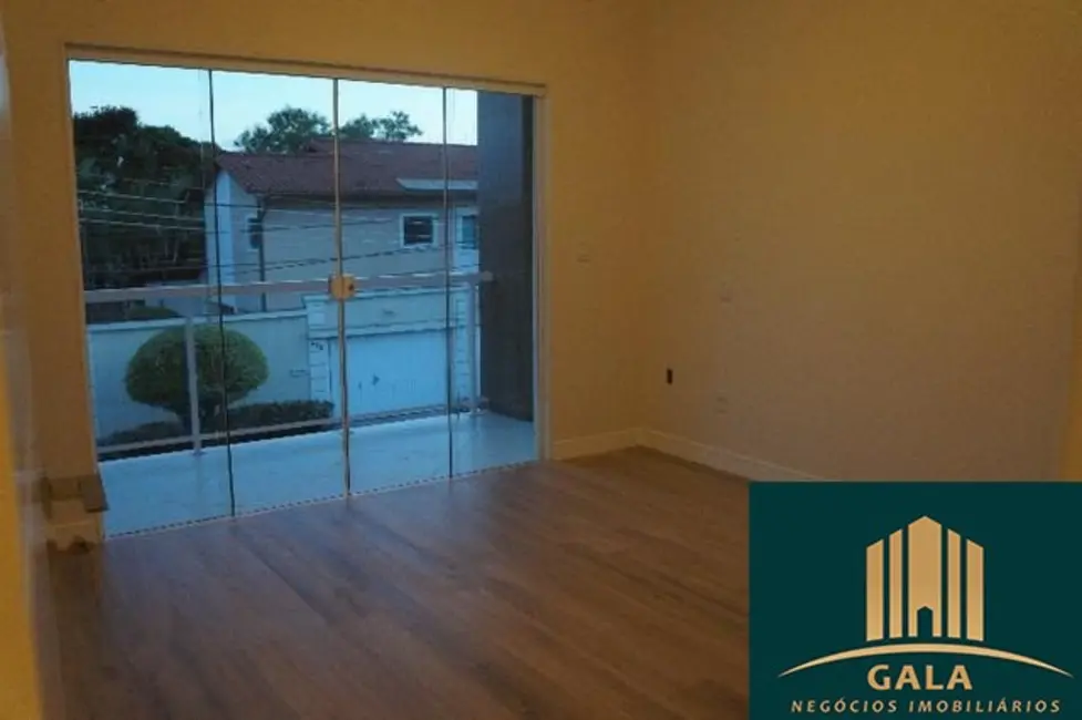 Casa com 4 quartos à venda, 366m2 em Niterói, Volta Redonda - RJ - imagem 8 Foto 8 de Casa com 4 quartos à venda, 366m2 em Niterói, Volta Redonda - RJ