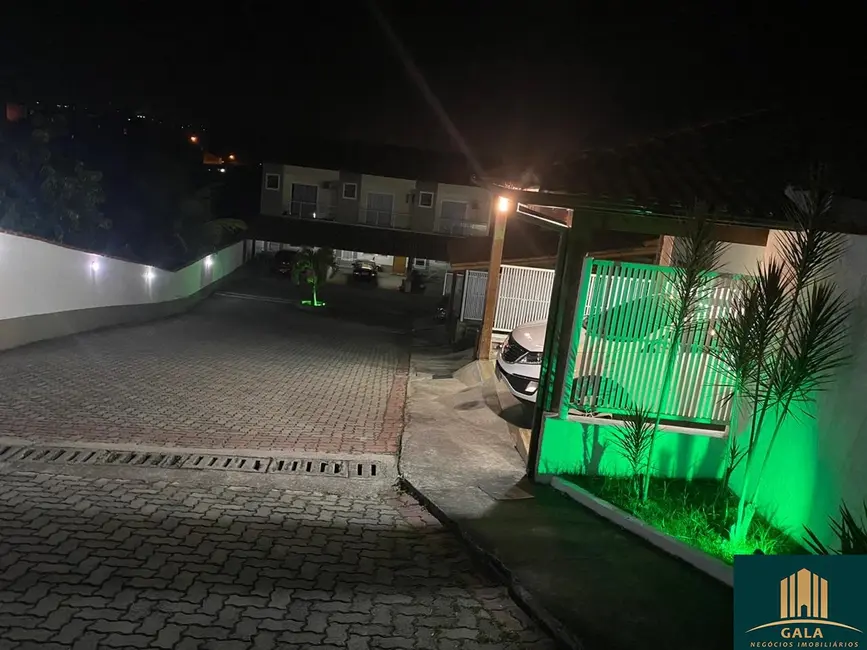 Casa de Condomínio com 2 quartos à venda, 62m2 em Siderlândia, Volta Redonda - RJ - imagem 4 Foto 4 de Casa de Condomínio com 2 quartos à venda, 62m2 em Siderlândia, Volta Redonda - RJ