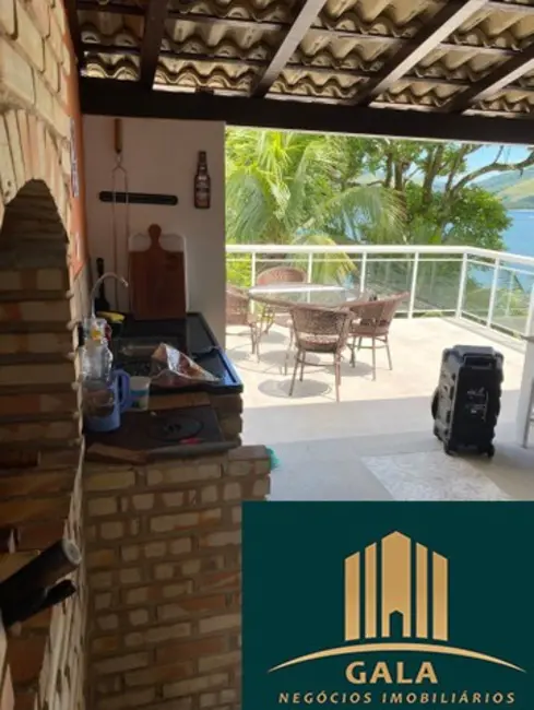 Foto 8 de Casa com 3 quartos à venda, 300m2 em Angra Dos Reis - RJ