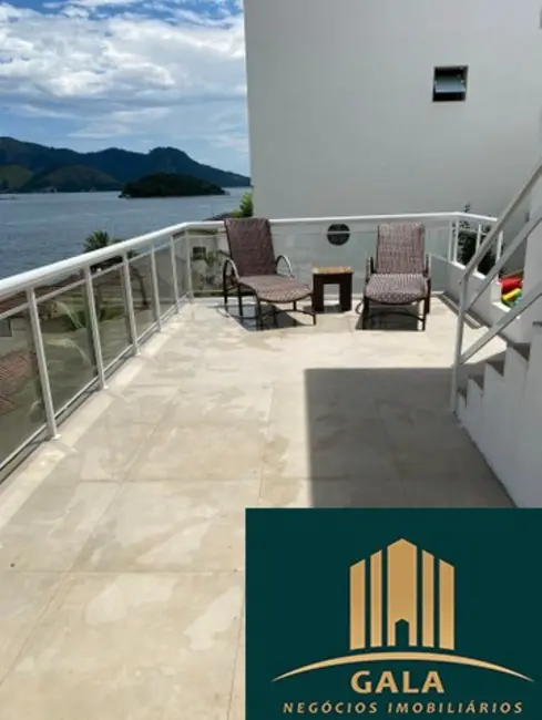 Foto 6 de Casa com 3 quartos à venda, 300m2 em Angra Dos Reis - RJ