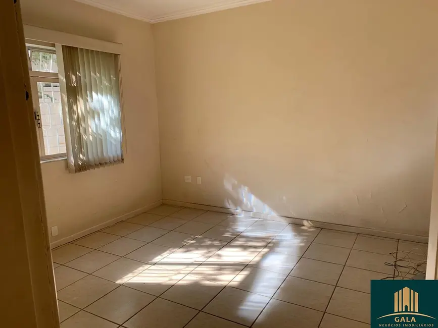 Casa com 3 quartos à venda, 144m2 em Jardim Amália, Volta Redonda - RJ - imagem 6 Foto 6 de Casa com 3 quartos à venda, 144m2 em Jardim Amália, Volta Redonda - RJ