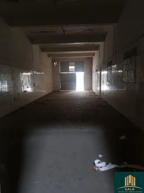 Foto 7 de Loja à venda, 1500m2 em Aterrado, Volta Redonda - RJ