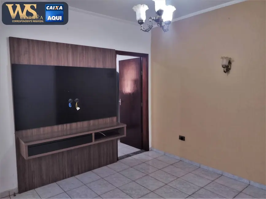 Casa com 3 quartos à venda, 150m2 em Vila Linópolis I, Santa Bárbara D`Oeste - SP - imagem 4 Foto 4 de Casa com 3 quartos à venda, 150m2 em Vila Linópolis I, Santa Bárbara D`Oeste - SP