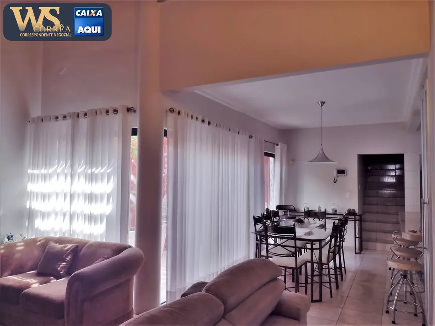 Foto 4 de Casa com 4 quartos à venda, 250m2 em Centro, Santa Bárbara D`Oeste - SP