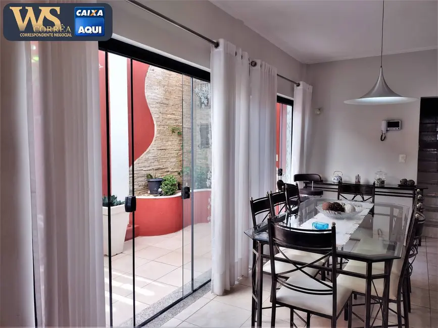 Foto 8 de Casa com 4 quartos à venda, 250m2 em Centro, Santa Bárbara D`Oeste - SP