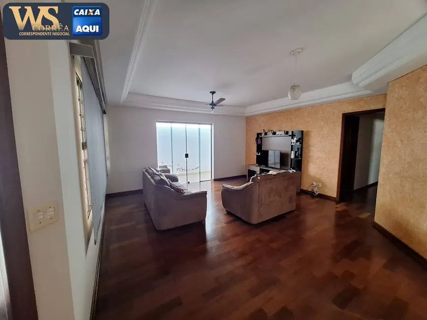 Foto 2 de Casa com 4 quartos à venda, 360m2 em Residencial Furlan, Santa Bárbara D`Oeste - SP