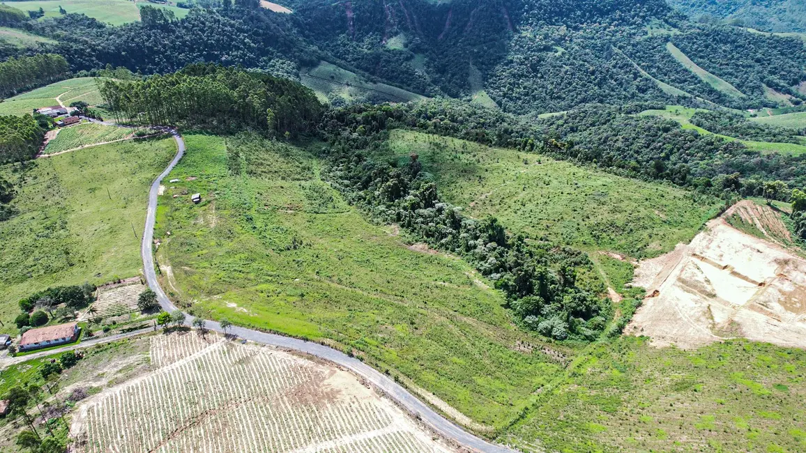 Foto 1 de Terreno / Lote à venda, 137000m2 em Vitor Meireles - SC