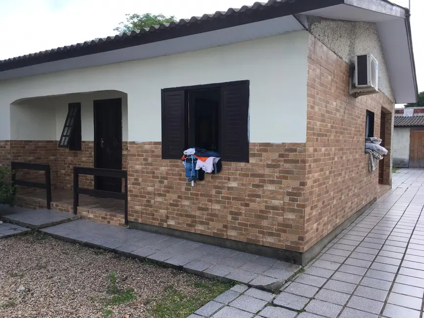Casa com 3 quartos à venda, 360m2 em Forquilhinha - SC - imagem 2 Foto 2 de Casa com 3 quartos à venda, 360m2 em Forquilhinha - SC