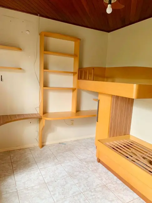 Casa com 3 quartos à venda, 375m2 em Mina do Mato, Criciuma - SC - imagem 8 Foto 8 de Casa com 3 quartos à venda, 375m2 em Mina do Mato, Criciuma - SC