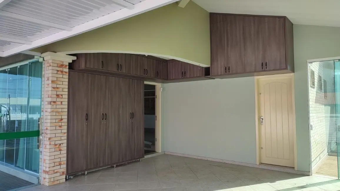 Casa com 4 quartos à venda, 300m2 em Balneario Rincao - SC - imagem 4 Foto 4 de Casa com 4 quartos à venda, 300m2 em Balneario Rincao - SC