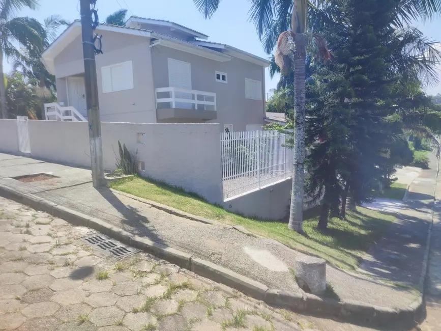 Foto 1 de Casa com 3 quartos à venda, 450m2 em São Defende, Criciuma - SC