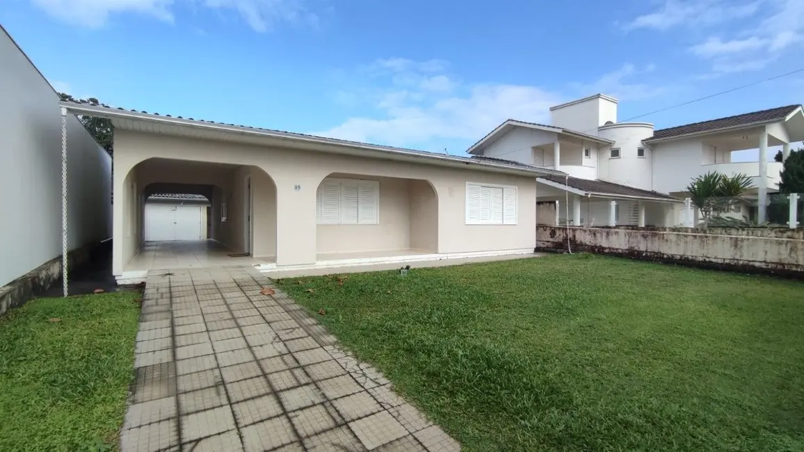 Casa com 3 quartos à venda, 450m2 em Balneario Rincao - SC - imagem 1 Foto 1 de Casa com 3 quartos à venda, 450m2 em Balneario Rincao - SC