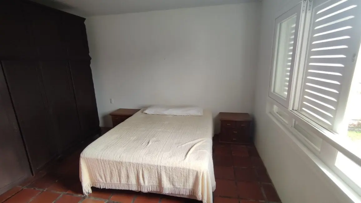 Casa com 3 quartos à venda, 450m2 em Balneario Rincao - SC - imagem 4 Foto 4 de Casa com 3 quartos à venda, 450m2 em Balneario Rincao - SC