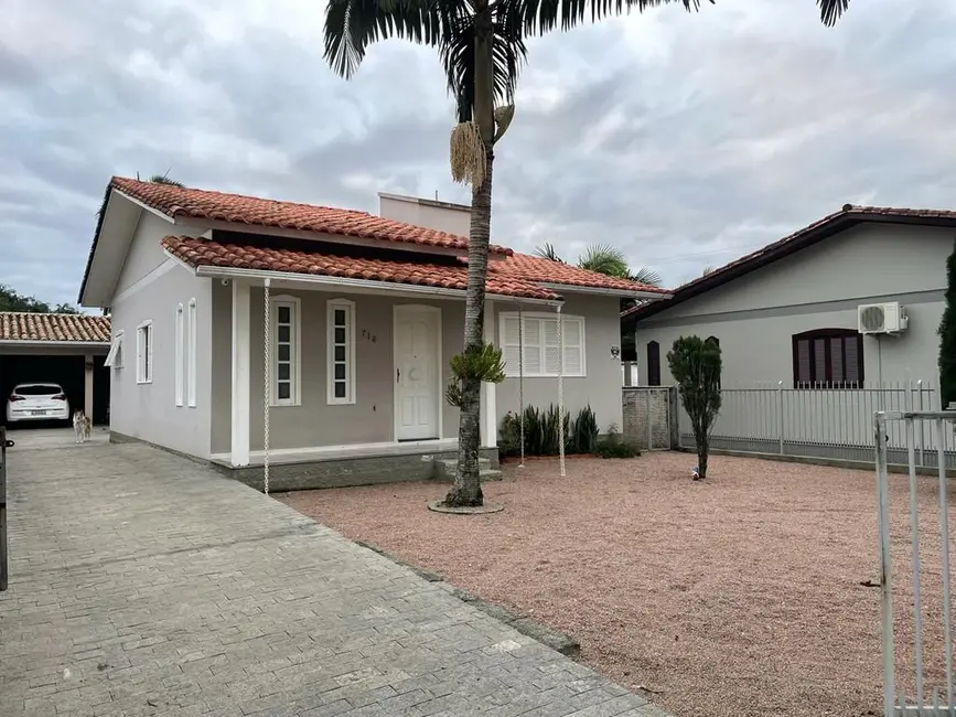 Foto 1 de Casa com 3 quartos à venda, 408m2 em Rio Maina, Criciuma - SC