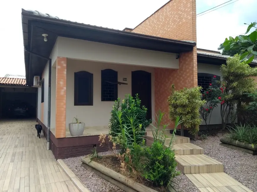 Foto 1 de Casa com 3 quartos à venda, 375m2 em Operária Nova, Criciuma - SC