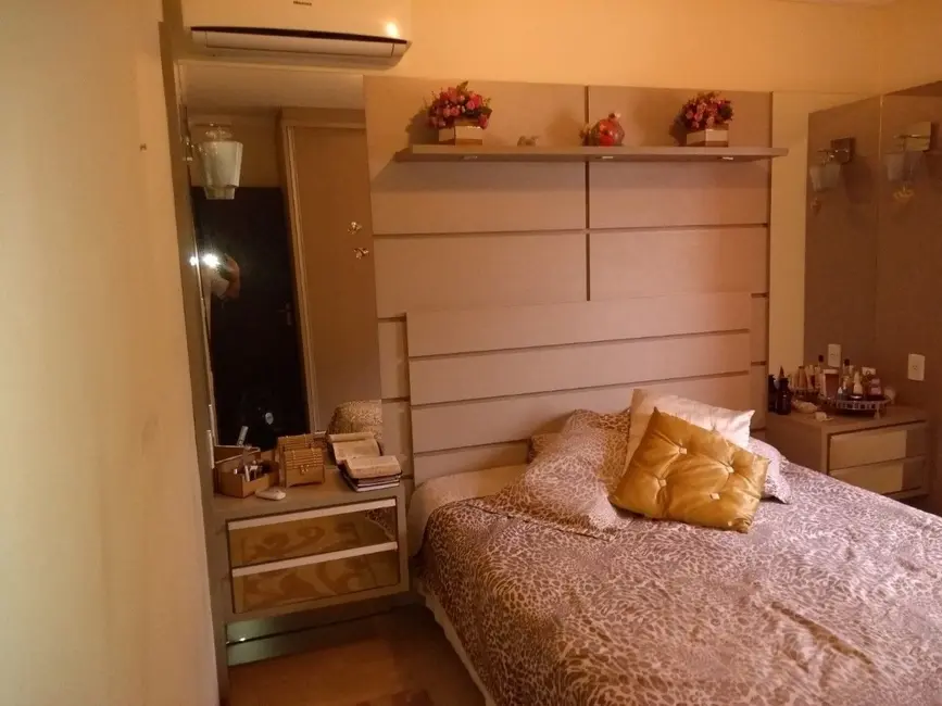 Foto 9 de Casa com 3 quartos à venda, 375m2 em Operária Nova, Criciuma - SC