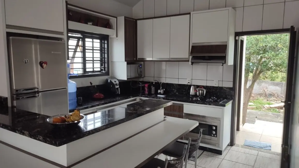 Foto 3 de Casa com 3 quartos à venda, 480m2 em Criciuma - SC