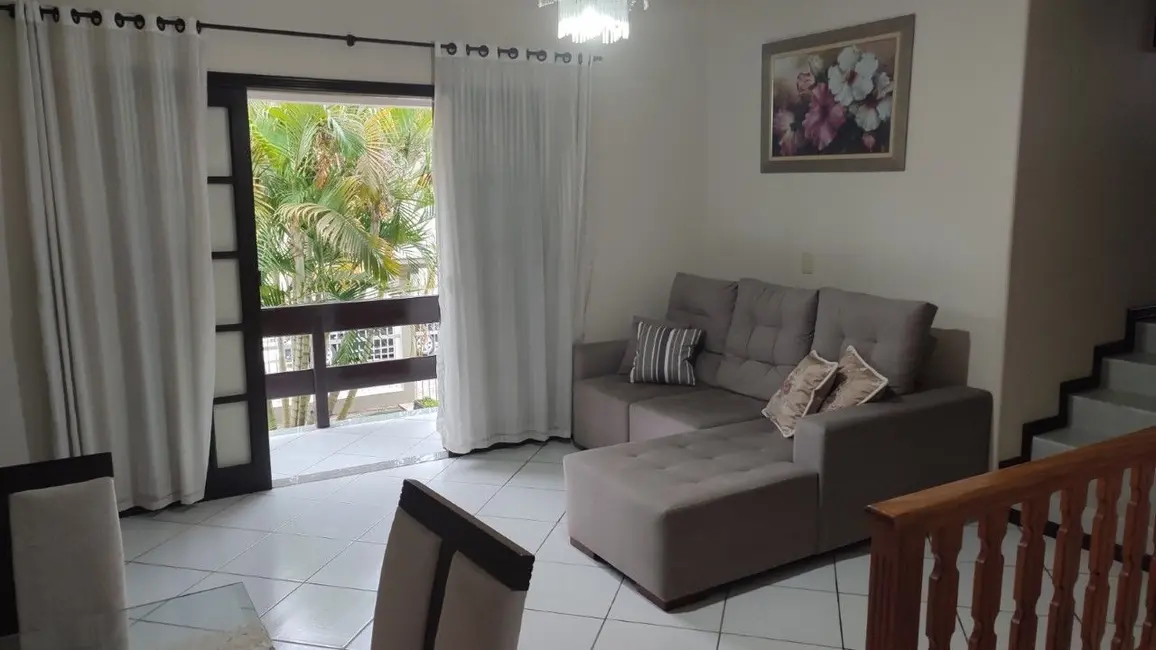 Foto 2 de Casa com 3 quartos à venda, 360m2 em Vila Isabel, Criciuma - SC