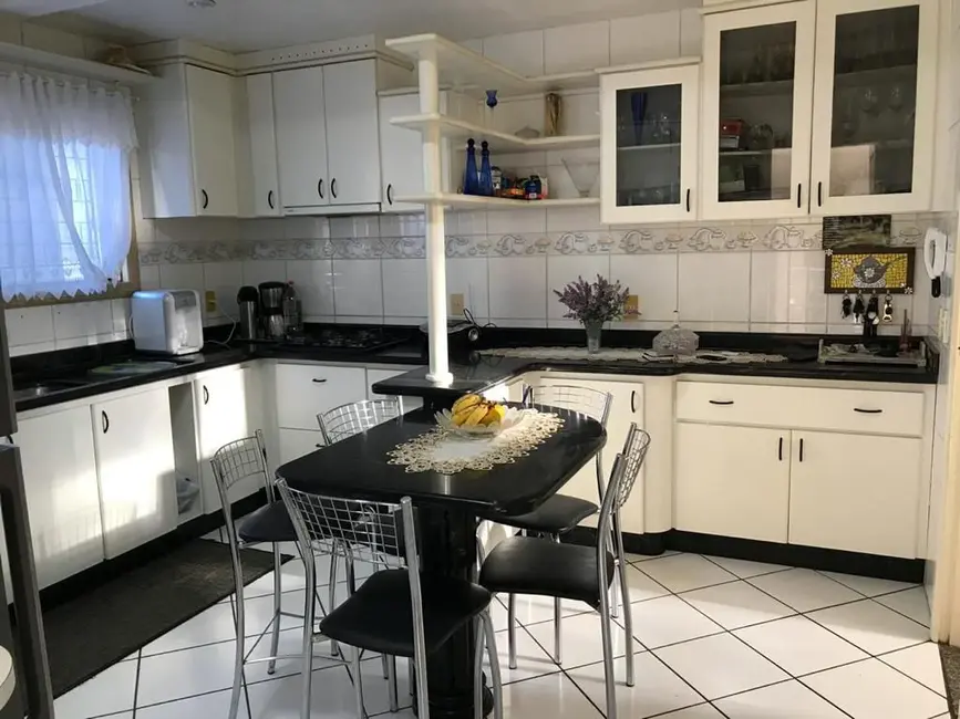 Foto 7 de Casa com 3 quartos à venda, 320m2 em Rio Maina, Criciuma - SC