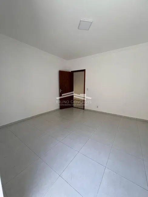 Foto 2 de Casa com 2 quartos à venda, 300m2 em Porto Seguro - BA