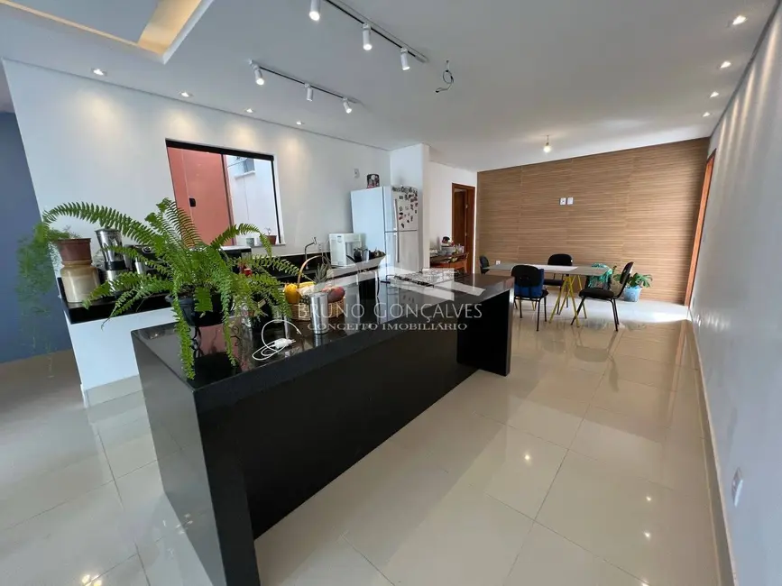 Foto 1 de Apartamento com 2 quartos à venda, 70m2 em Centro, Porto Seguro - BA