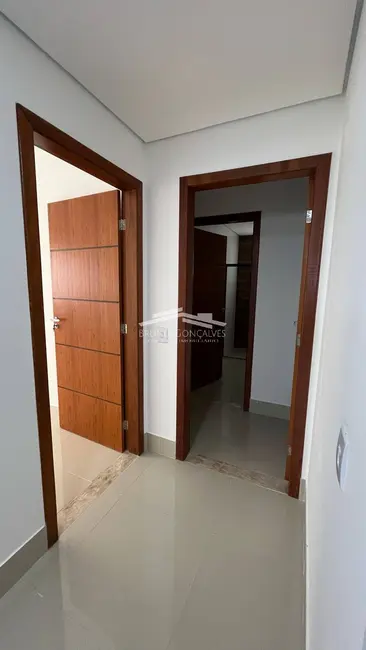 Foto 2 de Apartamento com 3 quartos à venda, 105m2 em Centro, Porto Seguro - BA
