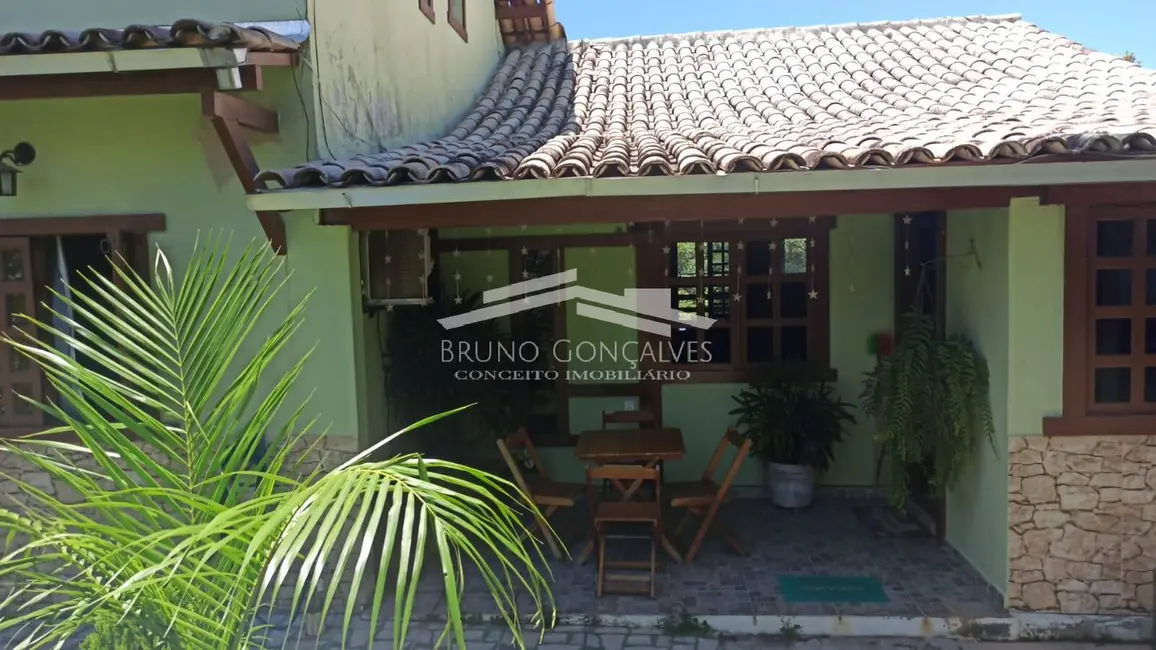 Foto 1 de Casa com 4 quartos para alugar, 300m2 em Centro, Santa Cruz Cabralia - BA