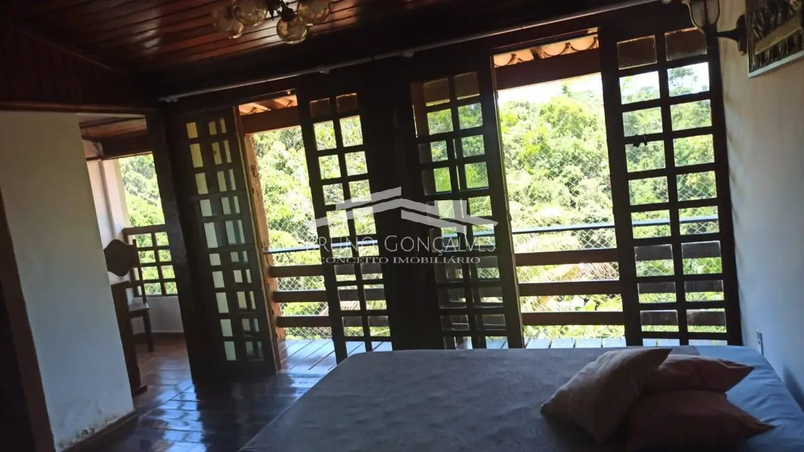 Foto 5 de Casa com 4 quartos para alugar, 300m2 em Centro, Santa Cruz Cabralia - BA