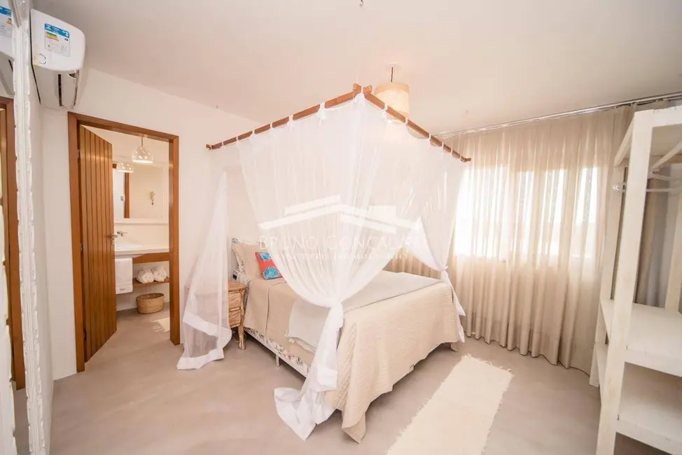 Foto 3 de Casa com 5 quartos à venda, 320m2 em Porto Seguro - BA