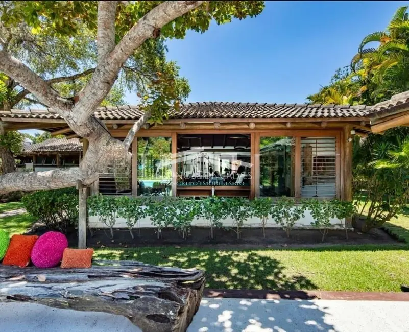 Foto 3 de Casa com 8 quartos à venda, 1000m2 em Porto Seguro - BA