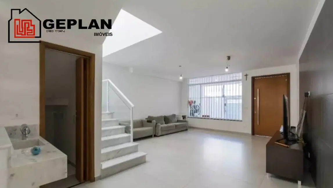 Foto 3 de Sobrado com 3 quartos à venda, 177m2 em Vila Firmiano Pinto, São Paulo - SP