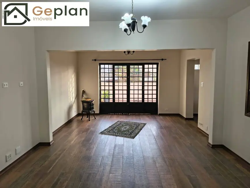 Casa com 3 quartos para alugar, 180m2 em Jardim da Glória, São Paulo - SP - imagem 1 Foto 1 de Casa com 3 quartos para alugar, 180m2 em Jardim da Glória, São Paulo - SP
