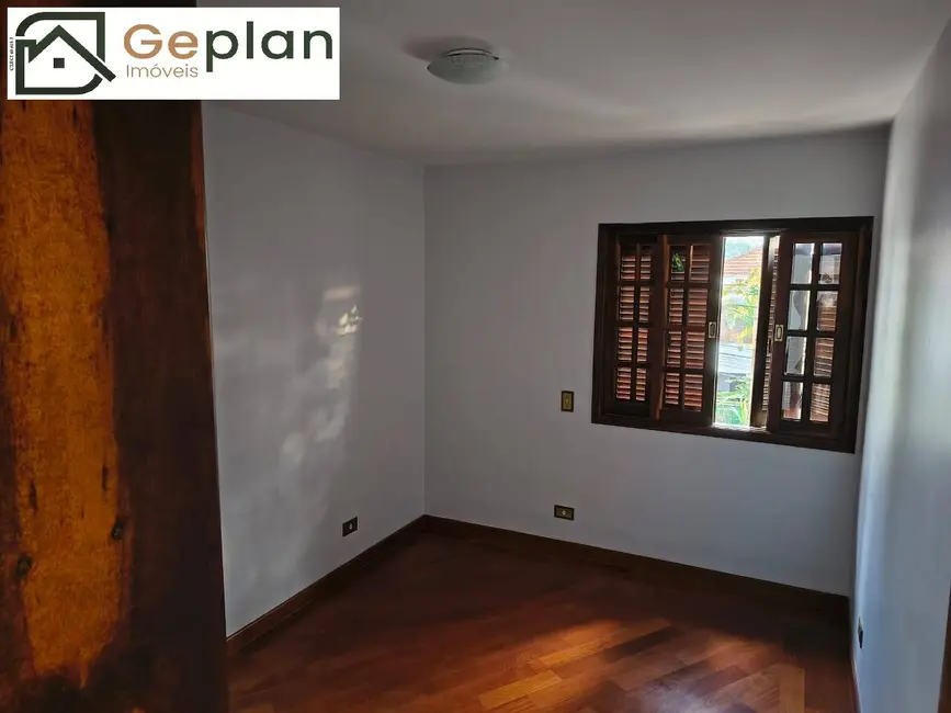 Casa com 3 quartos para alugar, 180m2 em Jardim da Glória, São Paulo - SP - imagem 6 Foto 6 de Casa com 3 quartos para alugar, 180m2 em Jardim da Glória, São Paulo - SP