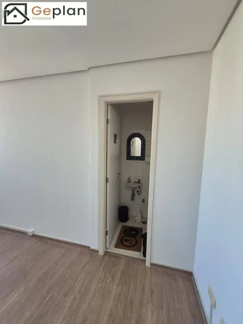Sala Comercial à venda e para alugar, 30m2 em Vila Monte Alegre, São Paulo - SP - imagem 3 Foto 3 de Sala Comercial à venda e para alugar, 30m2 em Vila Monte Alegre, São Paulo - SP