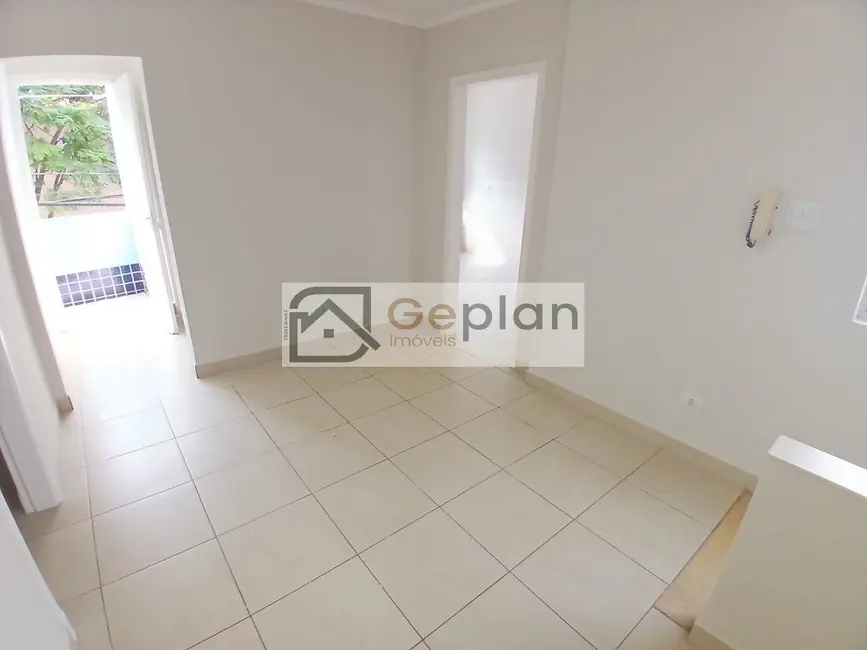 Foto 2 de Casa com 2 quartos para alugar, 75m2 em Cambuci, São Paulo - SP