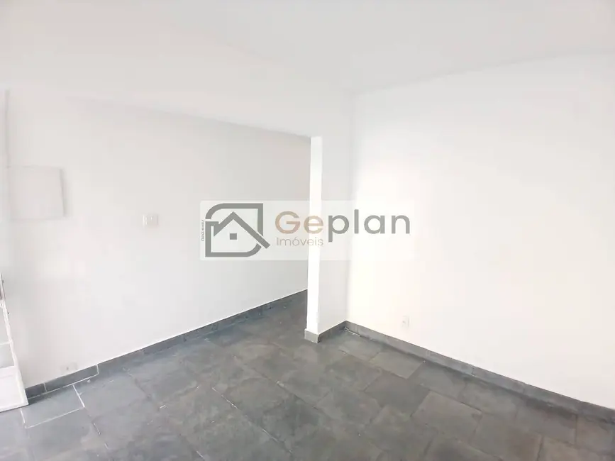 Casa com 2 quartos para alugar, 110m2 em Jardim da Glória, São Paulo - SP - imagem 3 Foto 3 de Casa com 2 quartos para alugar, 110m2 em Jardim da Glória, São Paulo - SP