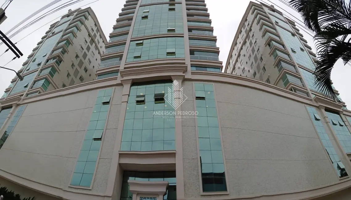 Foto 3 de Apartamento com 3 quartos à venda, 150m2 em Centro, Balneario Camboriu - SC