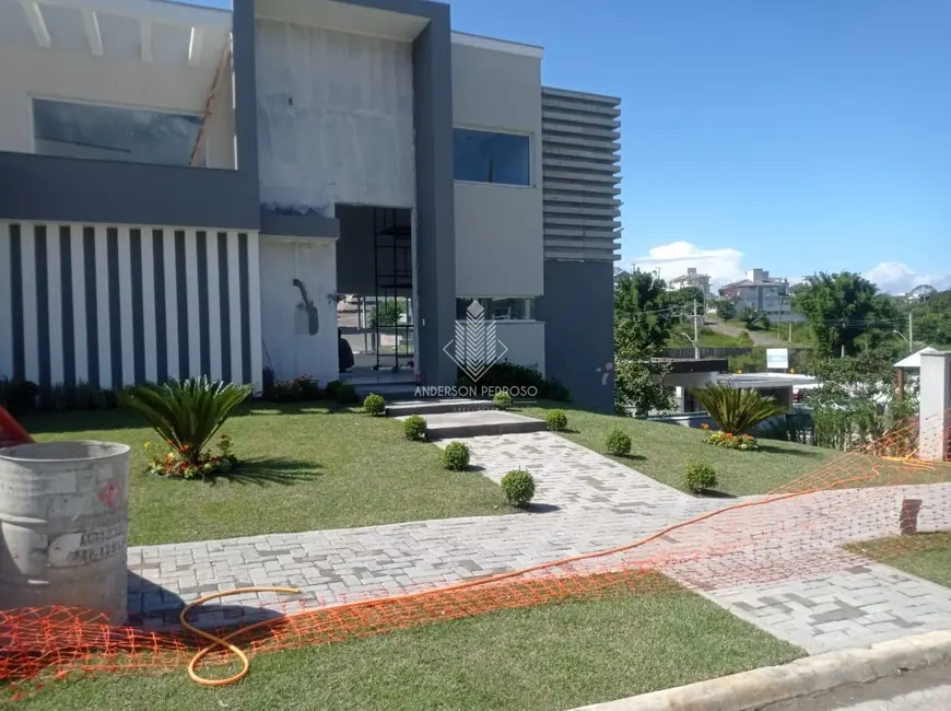 Foto 2 de Casa com 4 quartos à venda, 490m2 em Pedra Branca, Palhoca - SC