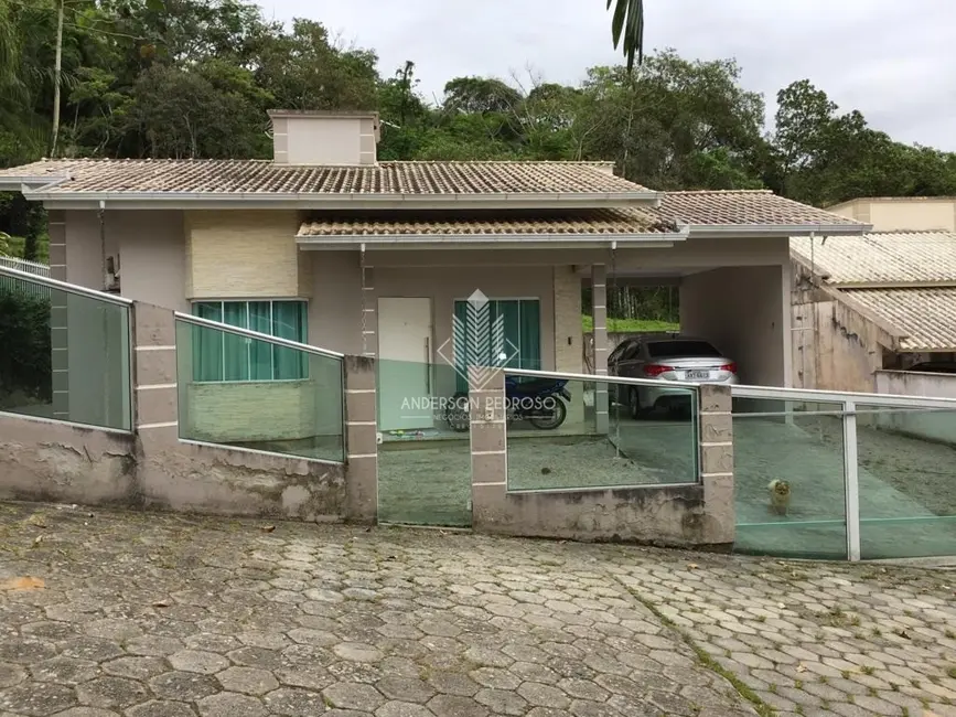 Foto 1 de Casa com 3 quartos à venda, 120m2 em São Sebastião, Palhoca - SC