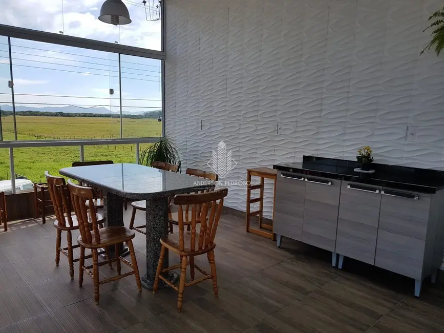 Foto 3 de Casa com 5 quartos à venda, 250m2 em Centro, Garopaba - SC