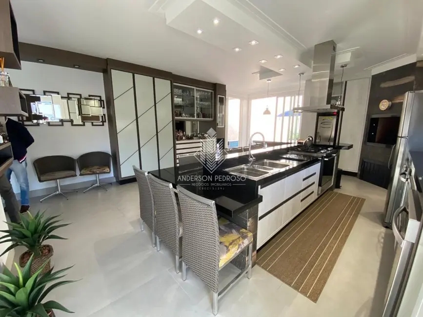 Foto 6 de Casa com 4 quartos à venda, 260m2 em Pedra Branca, Palhoca - SC