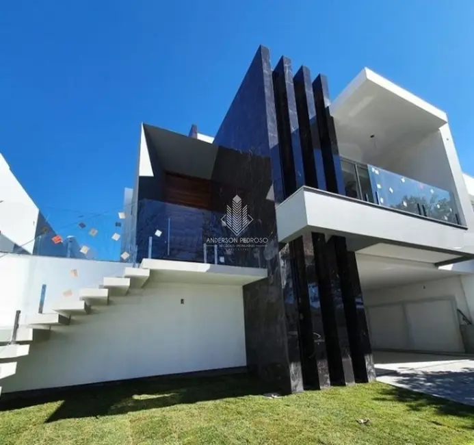 Foto 1 de Casa com 3 quartos à venda, 240m2 em Pedra Branca, Palhoca - SC